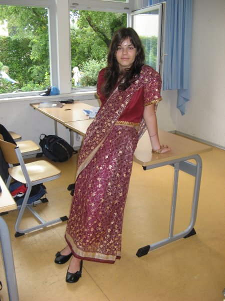 sari2.jpg